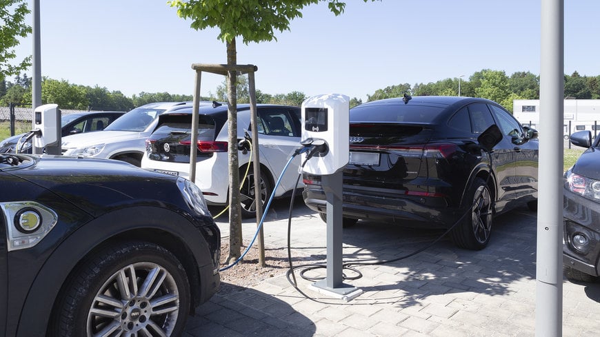 New charging stations for e-vehicles at Elsner Elektronik